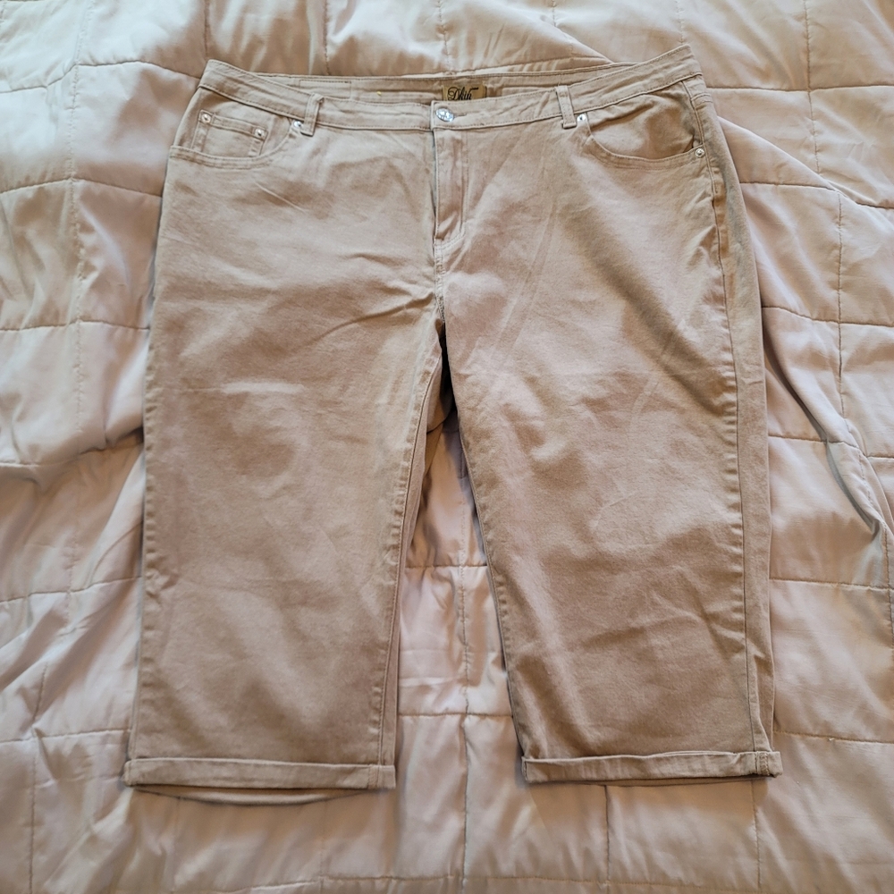 Dkin Jeans Khaki Capris 24W